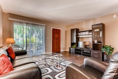 5550 N 12th Street Unit 8-large-008-26-L