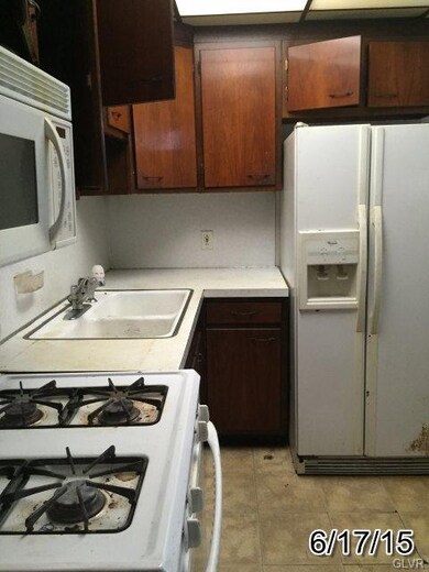 1027 W Tilghman St, Allentown, PA 18102 - photo 3