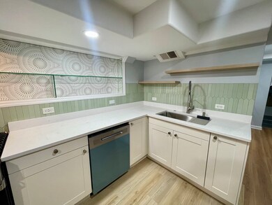 2112 N Sawyer Ave unit I, Chicago, IL 60647 - photo 4