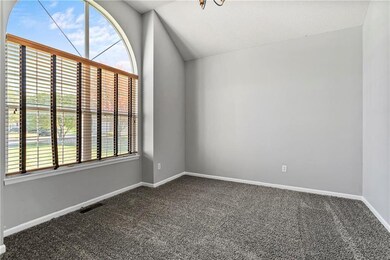 518 Forrest View Ct, Raymore, MO 64083 - photo 6