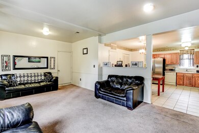009_Living Room