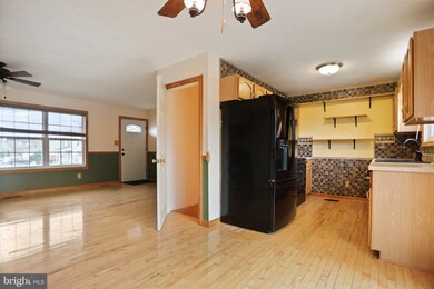 18902 Diller Dr, Hagerstown, MD 21742 - photo 5