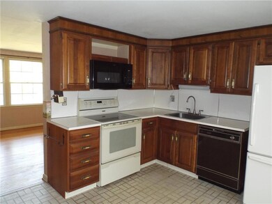 5765 Oak Ln, Zionsville, PA 18092 - photo 7