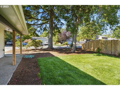 2232 24th St, Florence, OR 97439 - photo 5