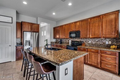 More than 1 cook allowed in this kitchen