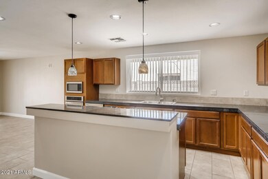 10808 N 37th Ave Phoenix AZ-large-008-01