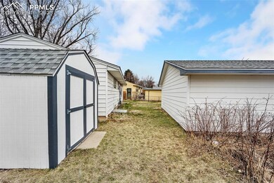 2524 Meadowlark Ln, Colorado Springs, CO 80909 - photo 7