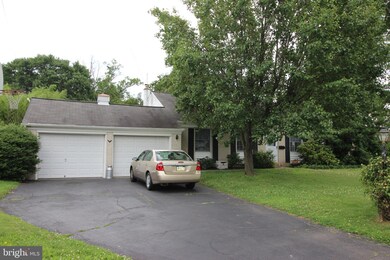 941 Woodbourne Dr, Southampton, PA 18966 - photo 3