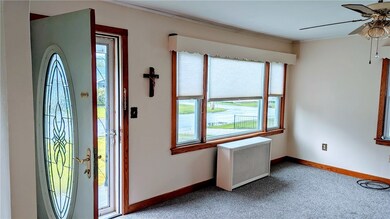 Newly painted interior, carpeting 5 months old, re