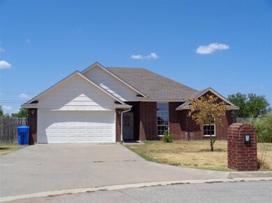 101 E C Ave, Cache, OK 73527 - photo 3