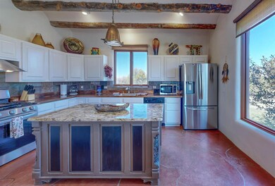23 Las Tusas Rd, Ranchos de Taos, NM 87557 - photo 5
