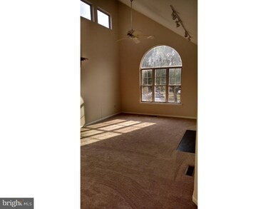 31 Dennis Ct, Hightstown, NJ 08520 - photo 2