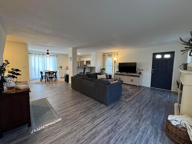 Living Area (2)