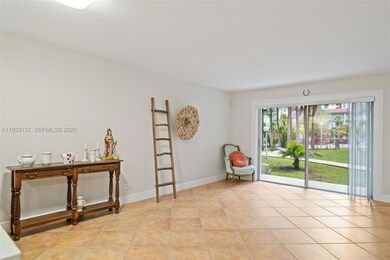 Granada Dadeland unit 110E, Miami, FL 33143 - photo 4