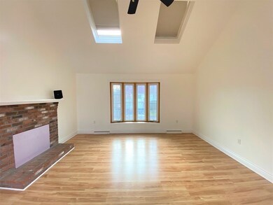 123 Chestnut Cir, Randolph, MA 02368 - photo 3