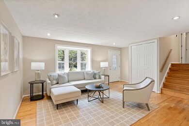 3056 Railroad Vine Ct, Fairfax, VA 22031 - photo 5