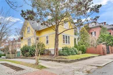 117 Benevolent St, Providence, RI 02906 - photo 3