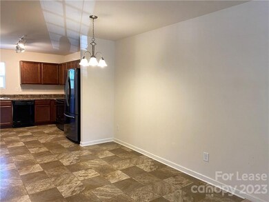 824 Ranchero St, Statesville, NC 28677 - photo 5
