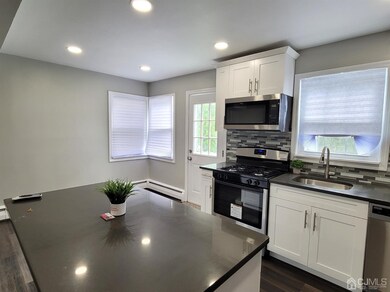 27 Spruce St, Carteret, NJ 07008 - photo 7