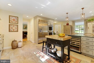 2411 Ravenview Rd, Lutherville Timonium, MD 21093 - photo 4