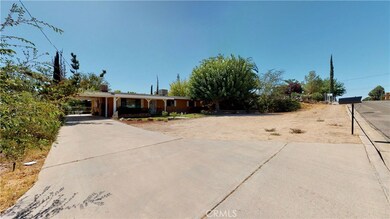 16145 Molino Dr, Victorville, CA 92395 - photo 3