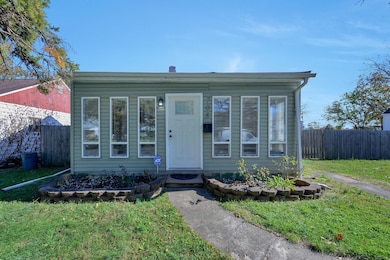 708 S Waverly St, Columbus, OH 43213 - photo 2