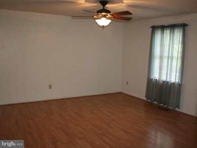 74 Shirley Ln, Montross, VA 22520 - photo 4