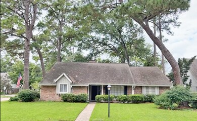 803 Patchester Dr, Houston, TX 77079 - photo 2
