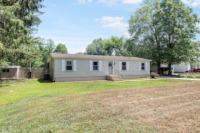 54351 67 1 2 St, Hartford, MI 49057 - photo 2