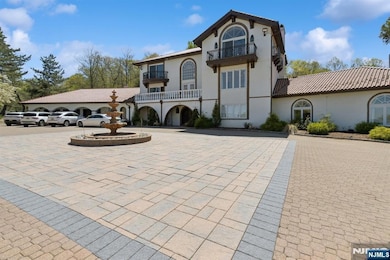 912 Cherokee Ln, Franklin Lakes, NJ 07417 - photo 7