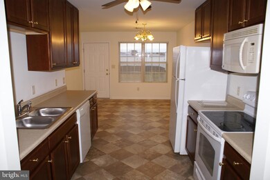 2774 Roosevelt Dr, Chambersburg, PA 17201 - photo 3