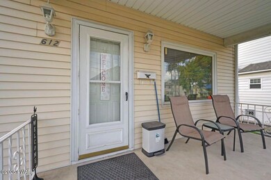 612 E Warren St, Dunmore, PA 18512 - photo 6