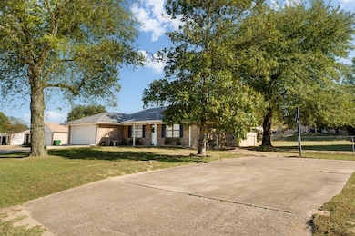 216 Thomas Rd, Palestine, TX 75803 - photo 4