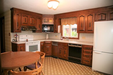 22 Merrimac St, Ludlow, MA 01056 - photo 2