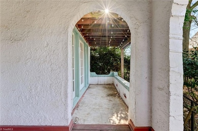 307 S Tremont Dr, Greensboro, NC 27403 - photo 4