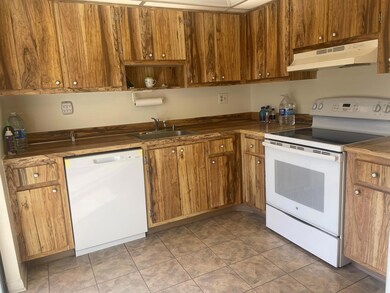 83 Capri B unit B, Delray Beach, FL 33484 - photo 3