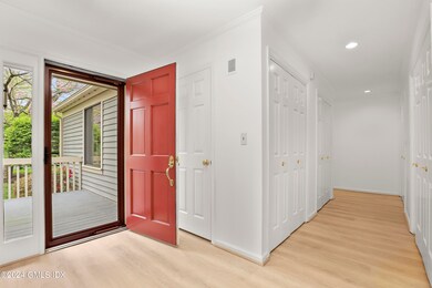 310 W Lyon Farm Dr, Greenwich, CT 06831 - photo 2