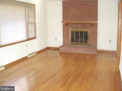 8104 Clearfield Rd, Frederick, MD 21702 - photo 4