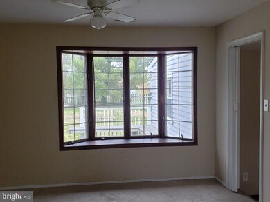 1134 Mchenry Dr, Glen Burnie, MD 21061 - photo 4