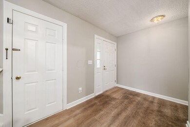 007_9_L 5450 Baneberry Ave020
