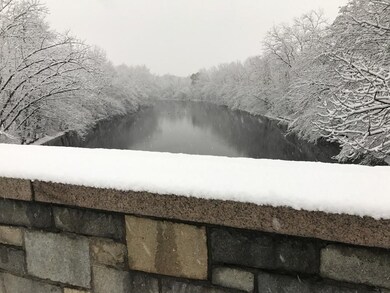 122 Decatur St unit 12, Arlington, MA 02474 - photo 4