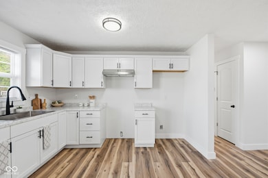 5526 Epperson Ct, Indianapolis, IN 46221 - photo 6