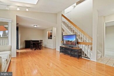 9307 Sparrow Valley Dr, Montgomery Village, MD 20886 - photo 3