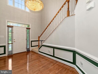 21114 Silver Birch Ln, Germantown, MD 20876 - photo 2