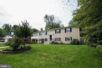 12501 Sir Walter Dr, Glenn Dale, MD 20769 - photo 3