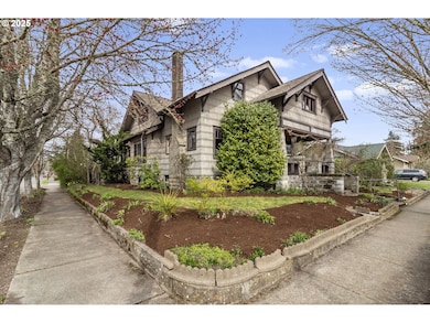 606 D St, Springfield, OR 97477 - photo 2