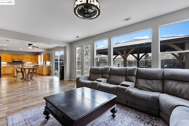 6851 New Melones Cir, Discovery Bay, CA 94505 - photo 6