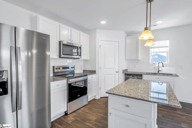 6042 Willutuck Dr, Boiling Springs, SC 29316 - photo 7