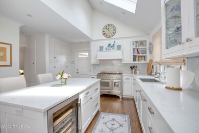 523 W Lyon Farm Dr, Greenwich, CT 06831 - photo 6