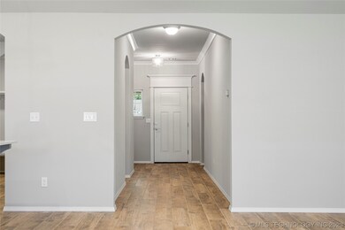 2008 E Van Buren St, Broken Arrow, OK 74011 - photo 7